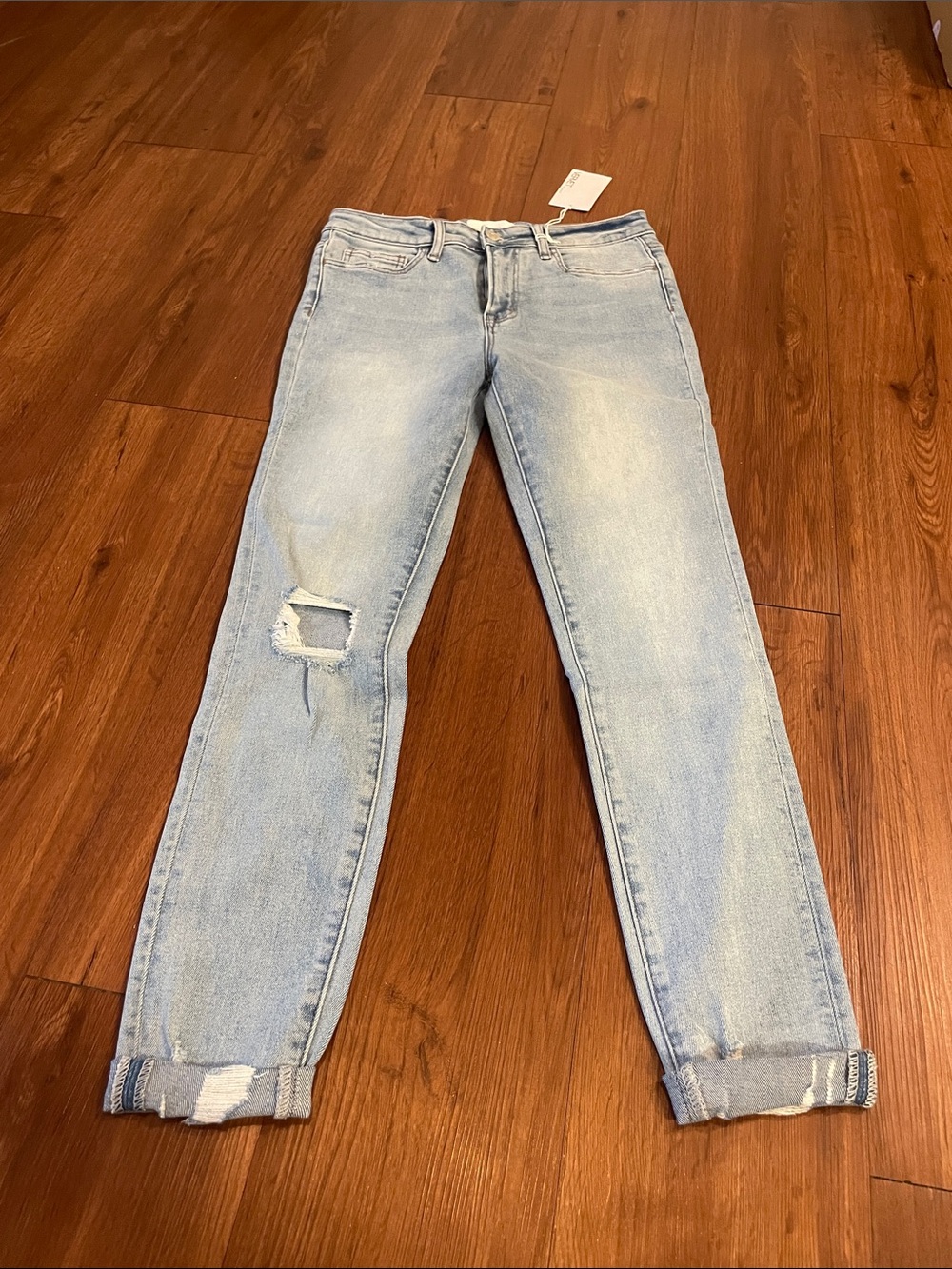 Women's Light Blue Skinny Jeans with Knee Distress